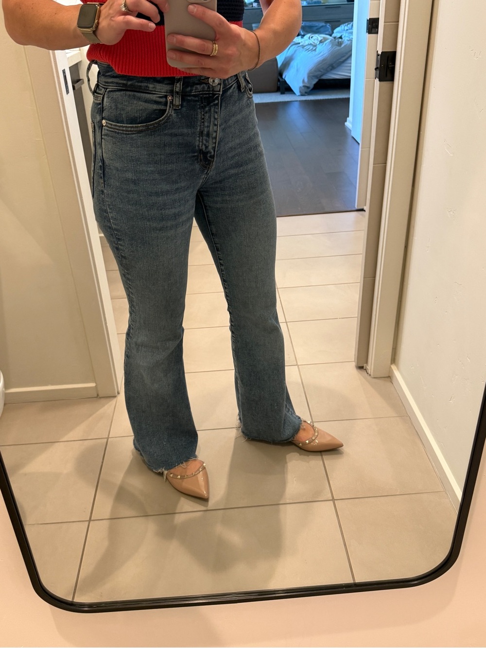 Frame Denim Le Easy High-Rise Flare Jeans in Washed Blue